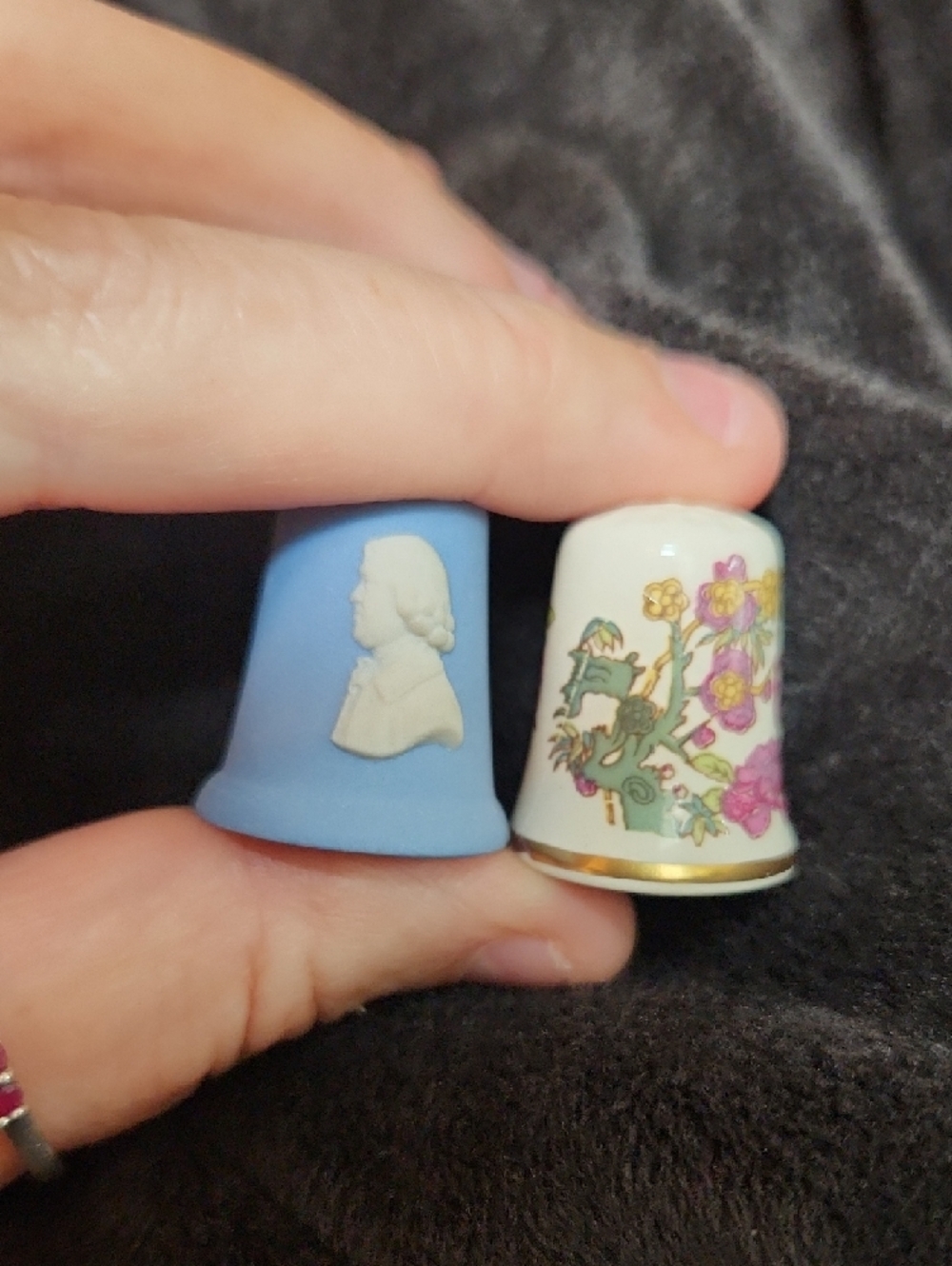 Blue Jasperware Portrait Thimble And Johnson Brothers Ironstone Thimble - Picture 9 of 9